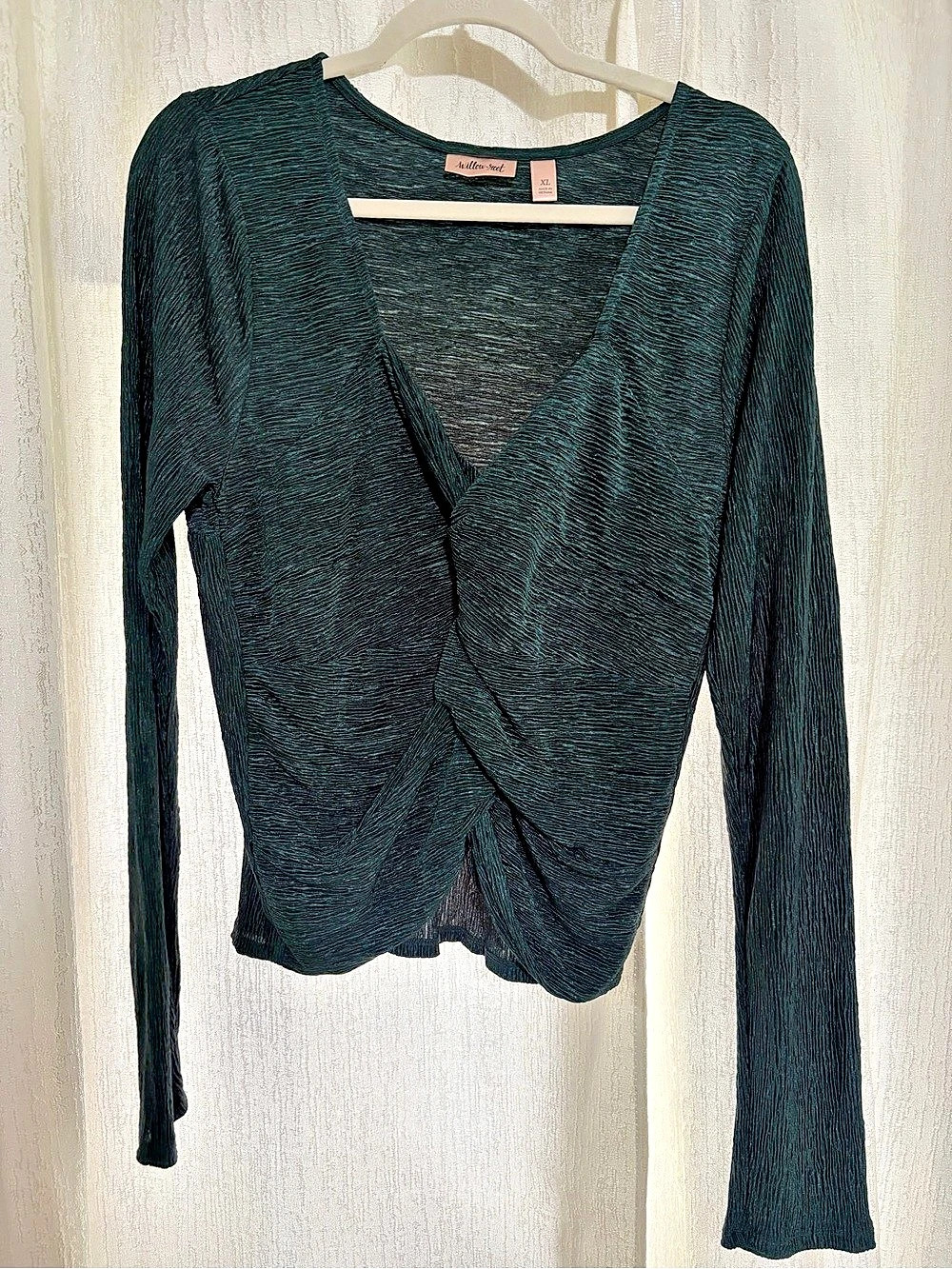 Willow & Root Ruched Wrap Front Top in Green Size XL Like New